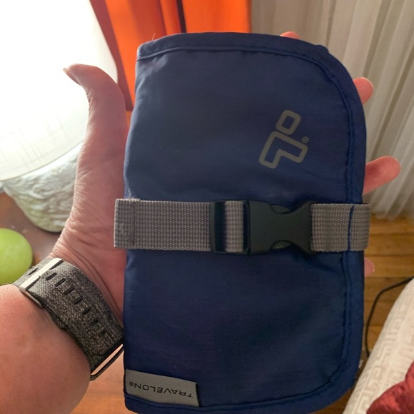 Travelon tech case - Picture 3 of 8